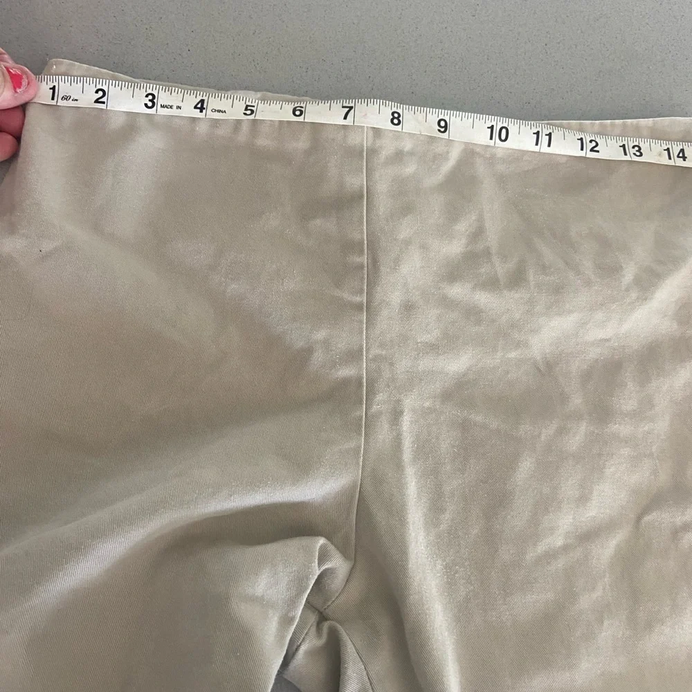 Tan capris - Picture 5 of 7